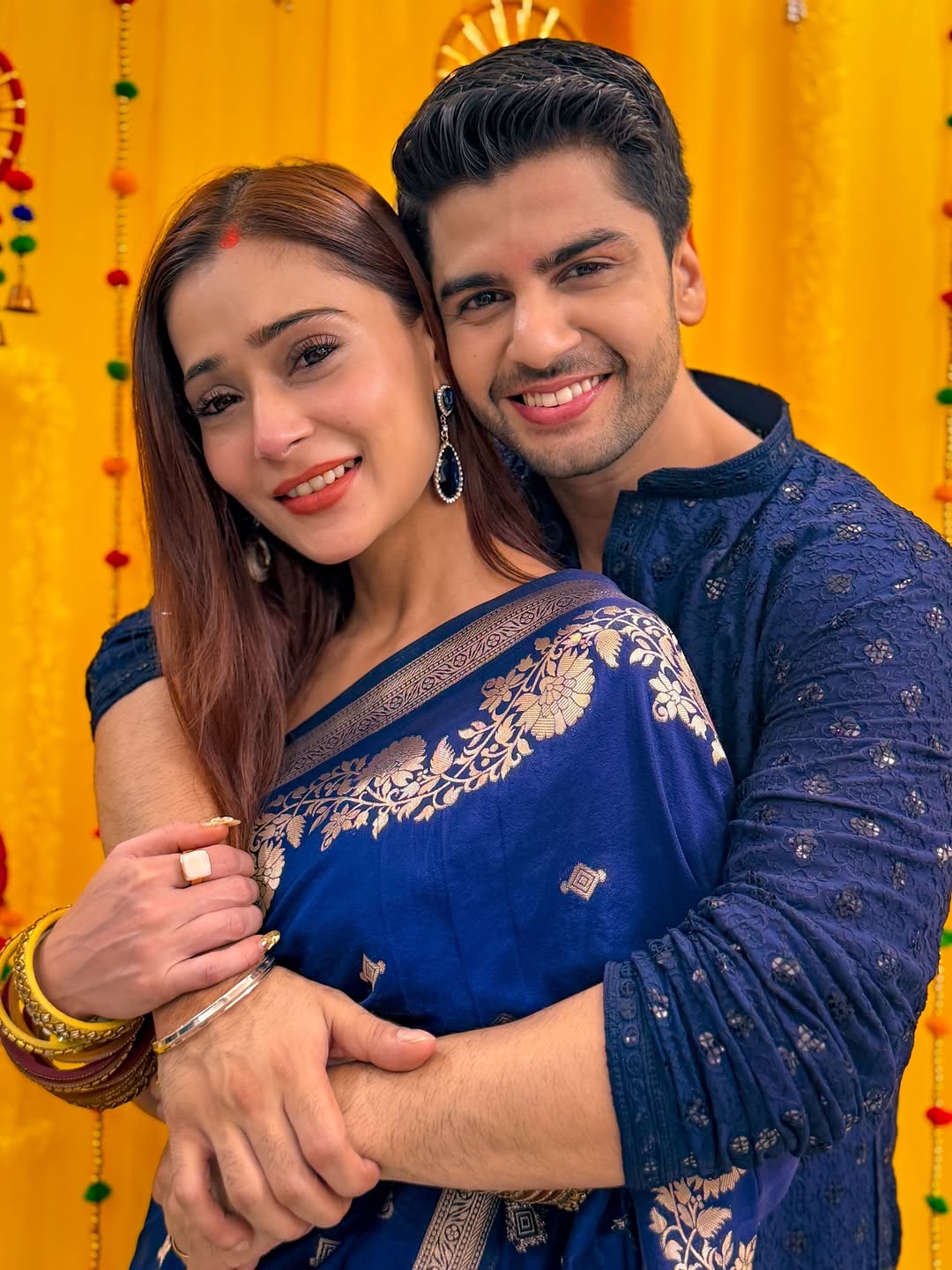 रामायण के लक्ष्मण की बहू बनीं सारा खान, सामने आई कपल की शादी की पहली फोटो