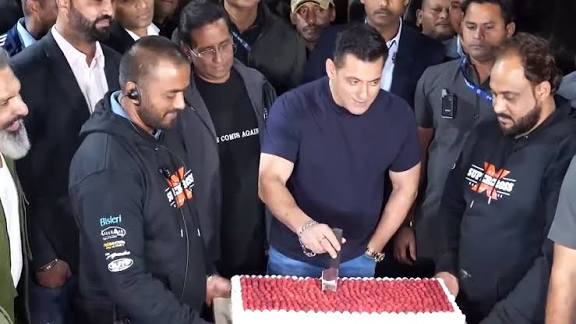 On 60th Birthday, Salman Khan Cuts Cake, Celebrates With Paparazzi And Fans. Watch