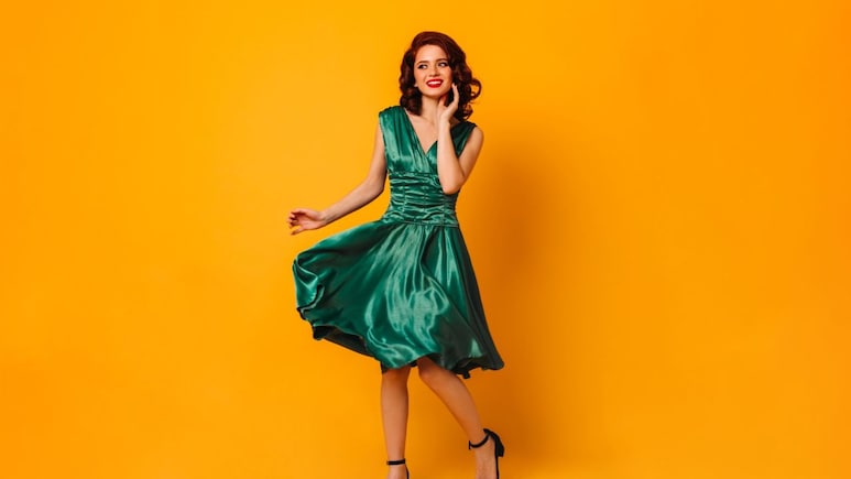 फैशन ऐसा जो सबको कर दे हैरान, Women Western Wear पर धमाकेदार डिस्काउंट &ndash; स्टाइल का मज़ा अब होगा दोगुना