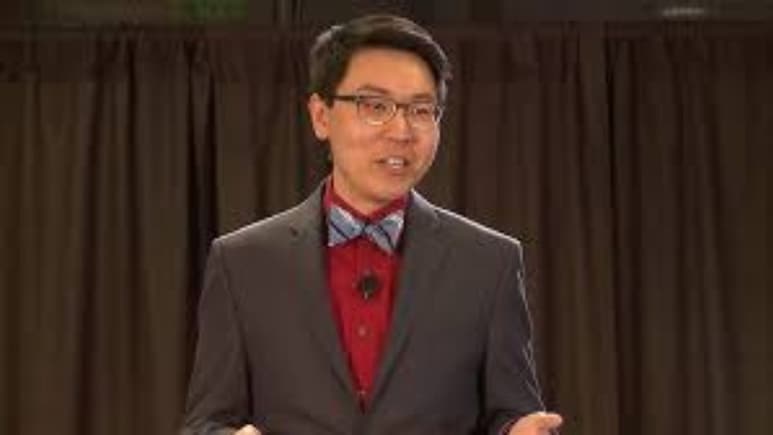 डॉक्टरांनी 'फक्त 3 तास' आयुष्य सांगितलं होतं! मृत्यूशी संघर्ष करत 'या' तरुणाने उभं केलं 100 कोटीचं साम्राज्य