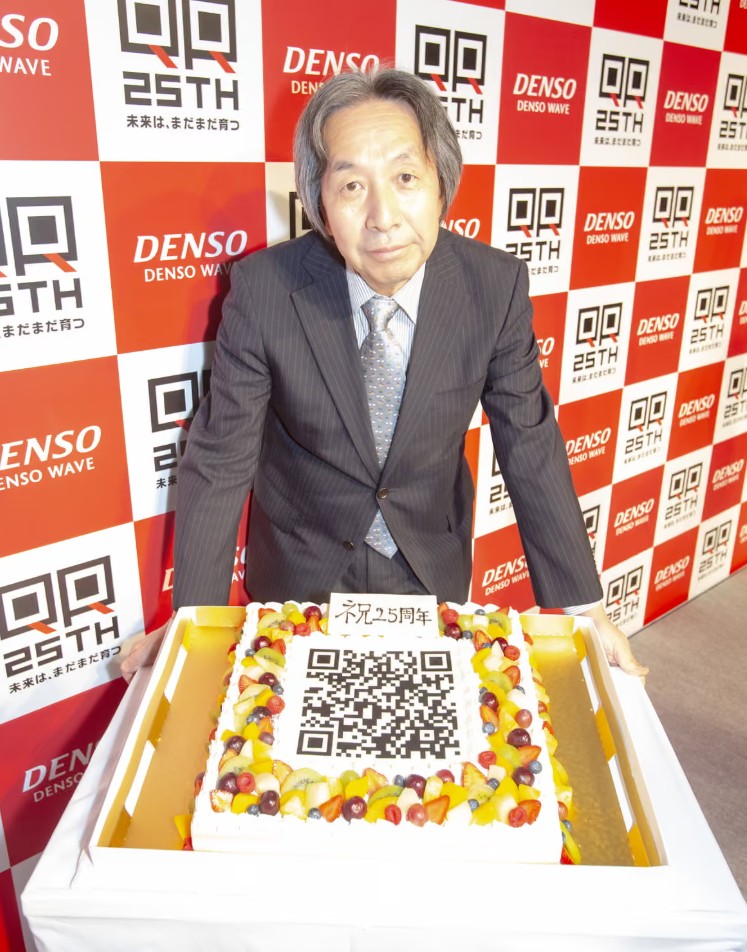 QR कोड खोजा और पूरी दुनिया के लिए फ्री रख दिया, कौन था वो फरिश्ता