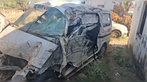 NH-89 पर पलटी कार, 2 लोगों की मौत; नींद आने पर हुआ हादसा