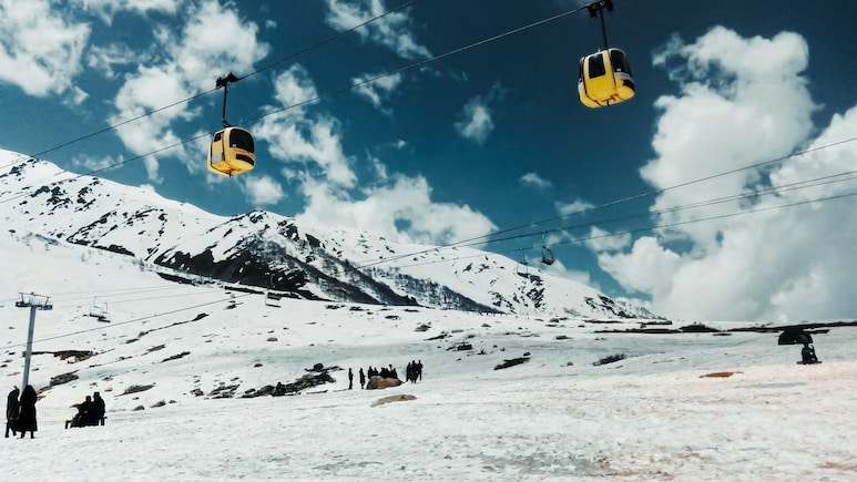Gulmarg Turns Dreamy As <i>Chillai Kalan</i> Begins: A Seasonal Guide For Travellers