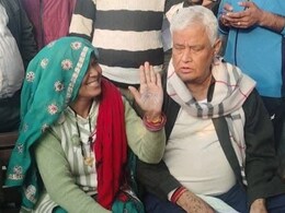 राजस्थान के मंत्री ने महिला के हाथ पर लिख दिया ऐसा कि हो गई खुश, जानिए क्या है कहानी