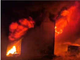 Gwalior में इलेक्ट्रॉनिक गोदाम में लगी भीषण आग, करोड़ों का सामान जलकर स्वाहा, दीवार तोड़ने JCB बुलाई...12 फायर ब्रिगेड की गाड़ियां भी पहुंची