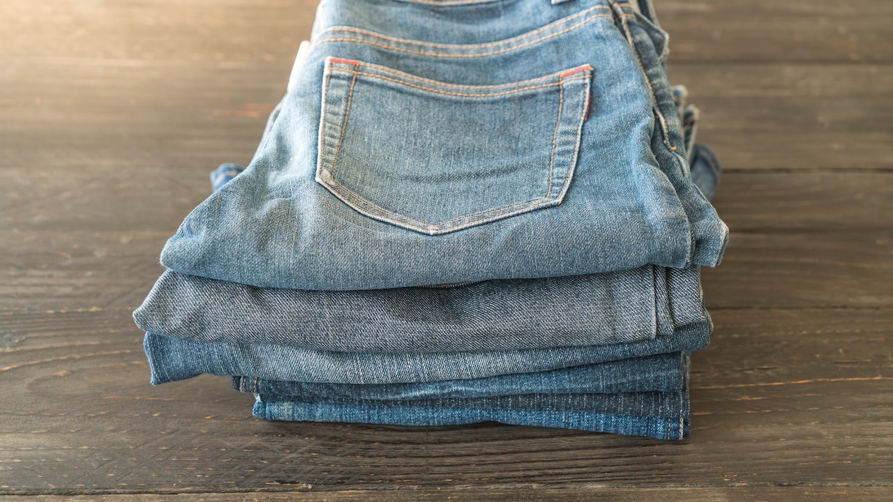 How To Balance Acid Wash With Tops, Shoes And Colours How To Balance Acid Wash With Tops, Shoes And Colours