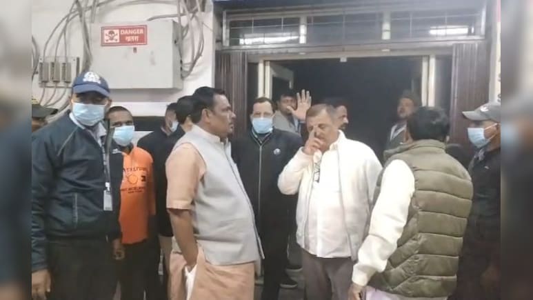 लापरवाही ने ली मासूम की जान! सफाई में मिला नवजात का अधजला शव; संजय गांधी अस्पताल में लगी थी आग&nbsp;