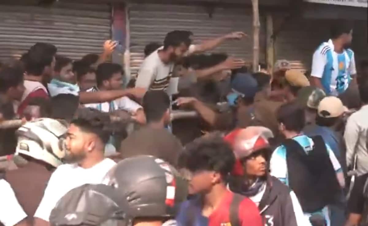 Watch: Police Use Force To Disperse Crowd Outside Lionel Messis Hotel