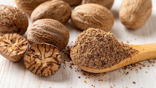 Nutmeg is a fragrant spice that offers digestive, sleep, oral, skin, and brain health benefits