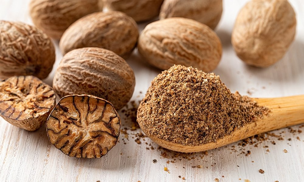 Nutmeg is a fragrant spice that offers digestive, sleep, oral, skin, and brain health benefits