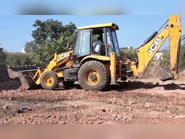 Bulldozer Action: इंदौर में नगर निगम का बुलडोजर एक्शन, ट्रेजर टाउन से बिजलपुर तक 40 बाधक हिस्सों को हटाने की हुई कार्रवाई&nbsp;