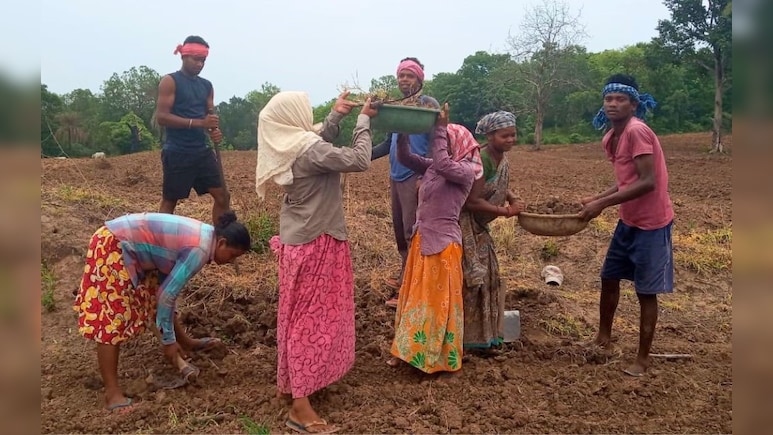 मनरेगा पर आए नए बिल पर क्यों मचा है बवाल?  एकजुट विपक्ष का हल्लाबोल, सरकार ने कही ये बात