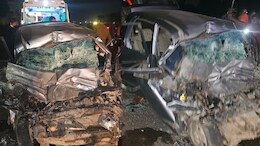 Chhatarpur Accident: ट्रक-कार टक्कर में 5 की मौत, रास्ते से गुजर रहीं IG हिमानी खन्ना ने किया रेस्क्यू