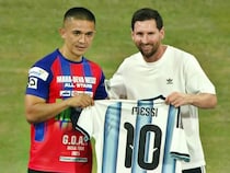 Sunil Chhetris Heartfelt Words Of Respect After Meeting Lionel Messi: "His Art Is My Antidote"