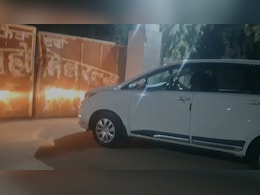 बारात का स्‍टीकर लगाकर 50 इनोवा गाड़ियों से कांग्रेस MLA की फैक्ट्री पर पहुंची IT की टीम, फिर की छापेमारी