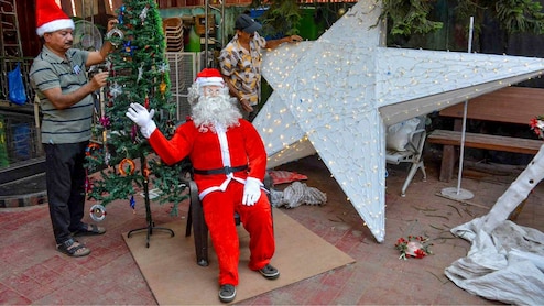 स्कूल में बच्चों को सांता क्लॉज बनने के दबाव पर होगा एक्शन, क्रिसमस डे पर शिक्षा विभाग का आदेश