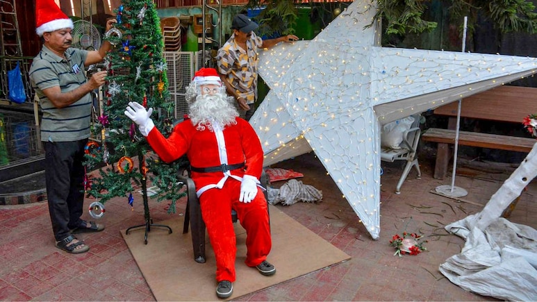 स्कूल में बच्चों को सांता क्लॉज बनने के दबाव पर होगा एक्शन, क्रिसमस डे पर शिक्षा विभाग का आदेश