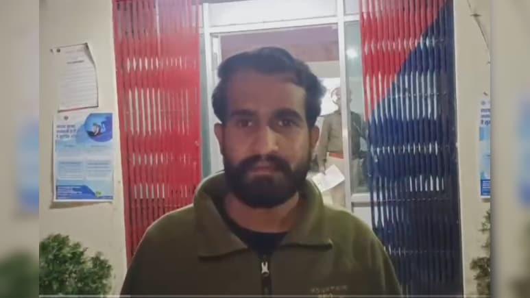 युवती को शादी से इंकार करना पड़ा महंगा, युवक ने चाकू से घोपा चाकू