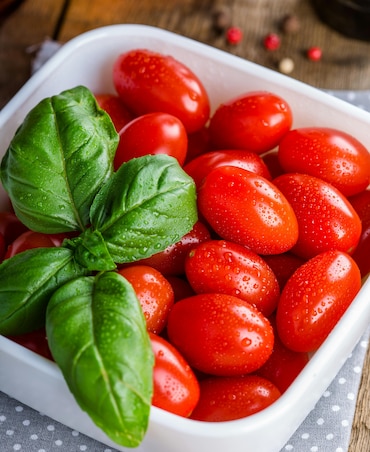 Health Benefits Of Eating A Raw Tomato Daily