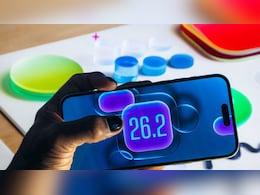 Apple iOS 26.2: अब बिना छुए चलेगा फोन, आईफोन के इस नए अपडेट ने मचा दी धूम