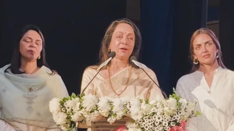 "<i>Humara Pyaar Sachcha Tha</i>": Hema Malini Gets Teary-Eyed As She Remembers Her Love Story With Dharmendra