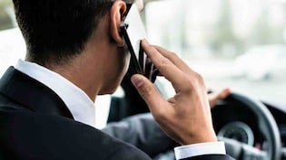 कार चालक सावधान! नोएडा में ठक-ठक गिरोह सक्रिय, ऐसे उड़ा रहे मोबाइल फोन