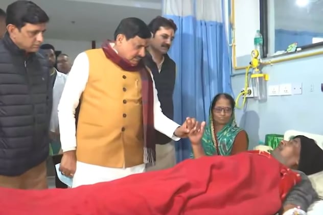 अस्पताल में बुधवार शाम को मरीजों से मिलने पहुंचे सीएम डॉ मोहन यादव