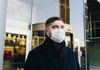 वायु प्रदूषण की स्थिति हुई गंभीर, फेस मास्क खरीदते हुए इन 5 बातों पर दें ध्यान