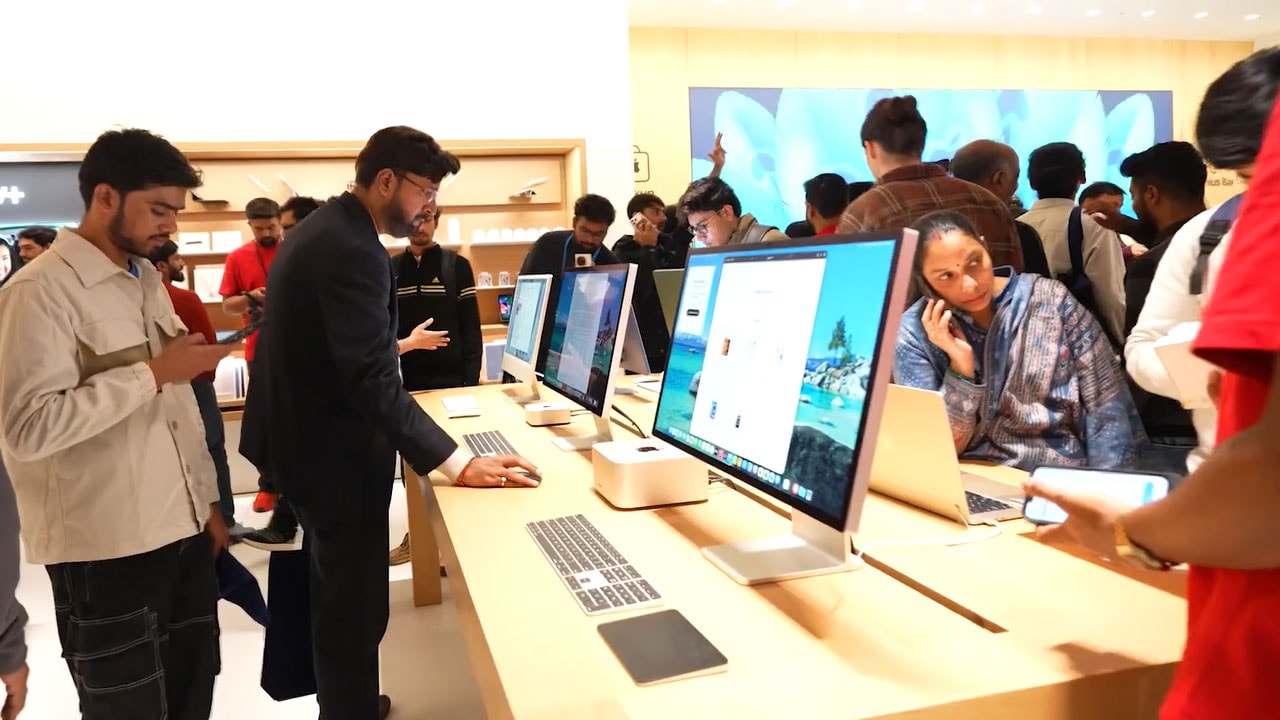 Apple Opens Noida Store | India Emerges As A Key Market