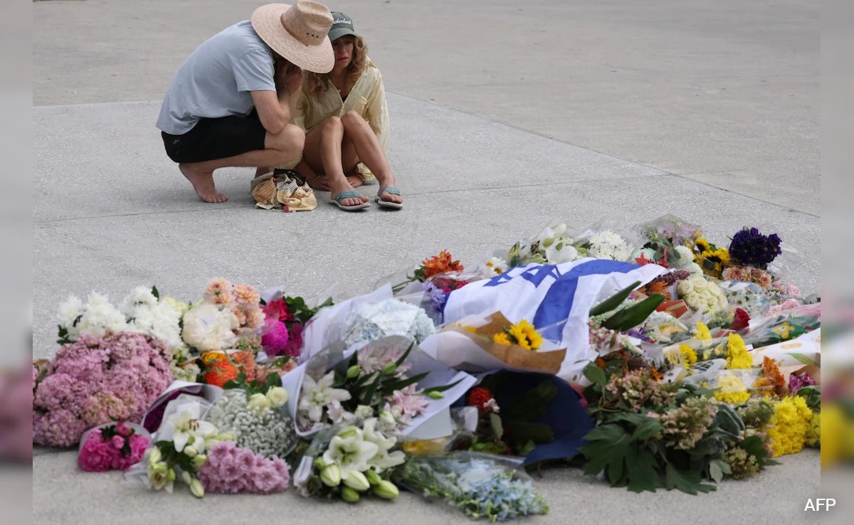 Bondi Beach Shooting: Lifeguard Heroism & Witness Accounts Bondi Beach Shooting: Lifeguard Heroism & Witness Accounts