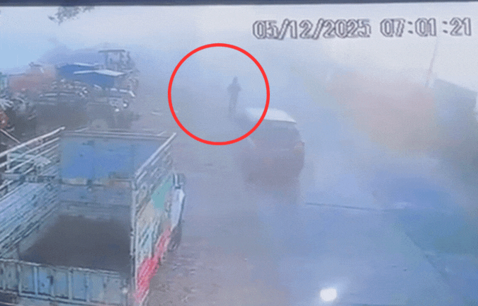 आखिरी मॉर्निंग वॉक का VIDEO! टहलने निकले अफसर को कार ने उड़ाया, कैमरे में कैद खतरनाक मंज़र