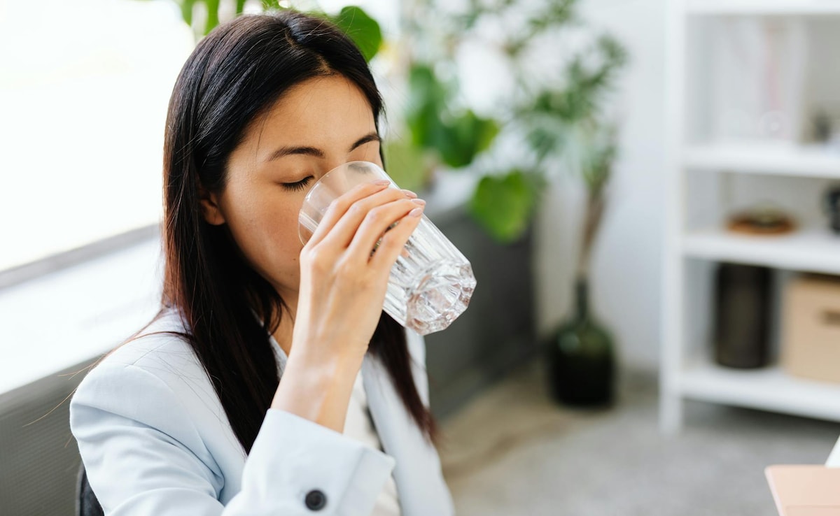 The Water Check: 5 Signs You May Be Severely Dehydrated During Winters