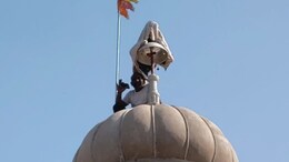 Rajasthan: मजदूरी नहीं मिलने पर 50 फीट ऊंचे मंदिर के गुंबद पर चढ़ा राजमिस्त्री, बकाया थे 81 हजार रुपये