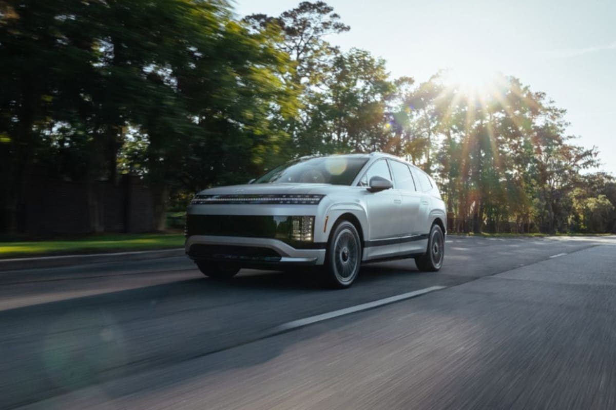 Hyundai Motor Group Leads 2025 IIHS Safety Awards with 21 Top Picks