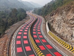 MP में NHAI ने वन्यजीवों के ल&zwj;िए बिछाया रेड कार्पेट! आखिर क्या है NH-45 पर बनी देश की पहली लाल सड़क?