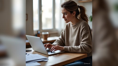 महिलाओं के लिए ये हैं टॉप फ्रीलांस जॉब्स, घर बैठे हर महीने छापे हजारों रुपये