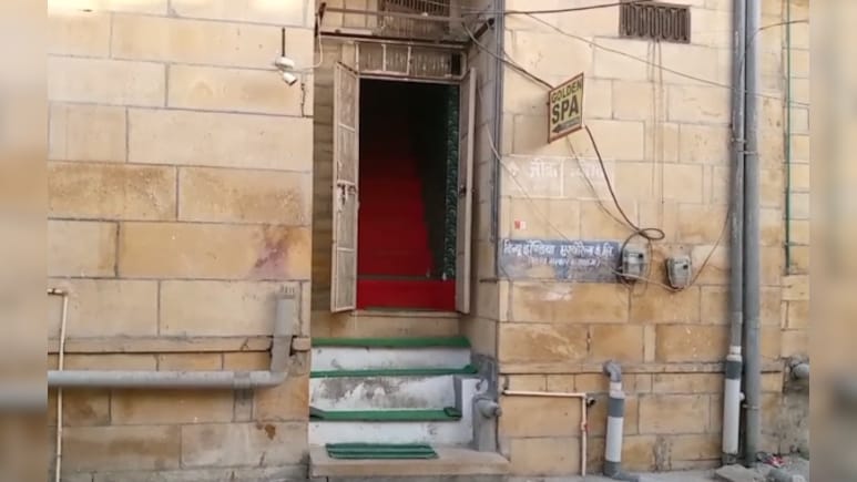 जैसलमेर में स्पा सेंटर पर बड़ी पुलिस कार्रवाई, देह व्यापार का भंडाफोड़; लाखों की नकदी बरामद