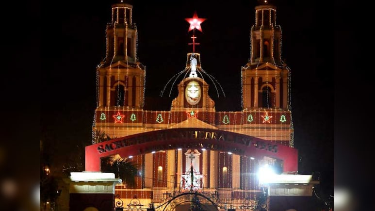 Delhi Famous Church: दिल्ली के 5 प्रसिद्ध चर्च, जहां प्रेयर के साथ जमकर मनाया जाता है क्रिसमस का जश्न