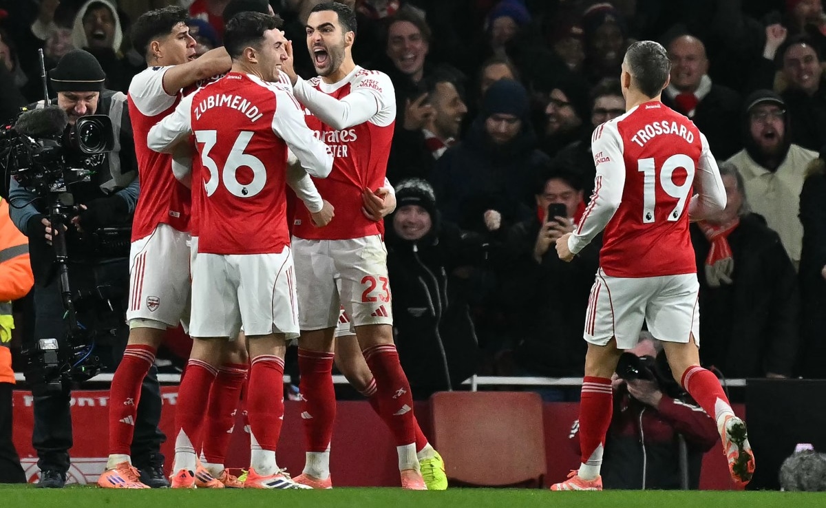 Arsenal End Aston Villa Winning Run; Manchester United, Chelsea Stumble