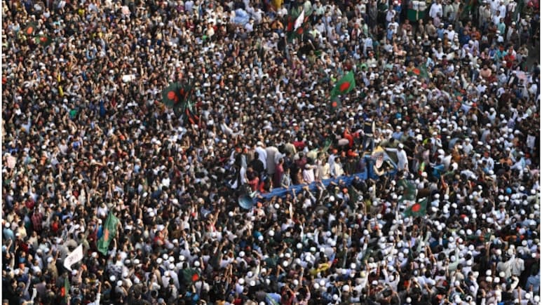 Bangladesh News: बांग्लादेश में भारी तनाव, आज सुपुर्द-ए-खाक होंगे उस्मान हादी; जनाजे से पहले छावनी में तब्दील हुई राजधानी