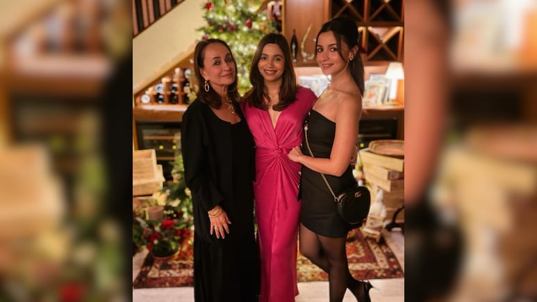 आलिया भट्ट के नए घर में हुई प्री-क्रिसमस पार्टी, सास और मां दिखीं एक साथ, तस्वीरें हुई वायरल