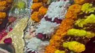 बिहार : चोरी के बाद गोपालगंज की थावे मां को भक्तों ने भेंट किया मुकुट और हार, अपराधी अब भी फरार