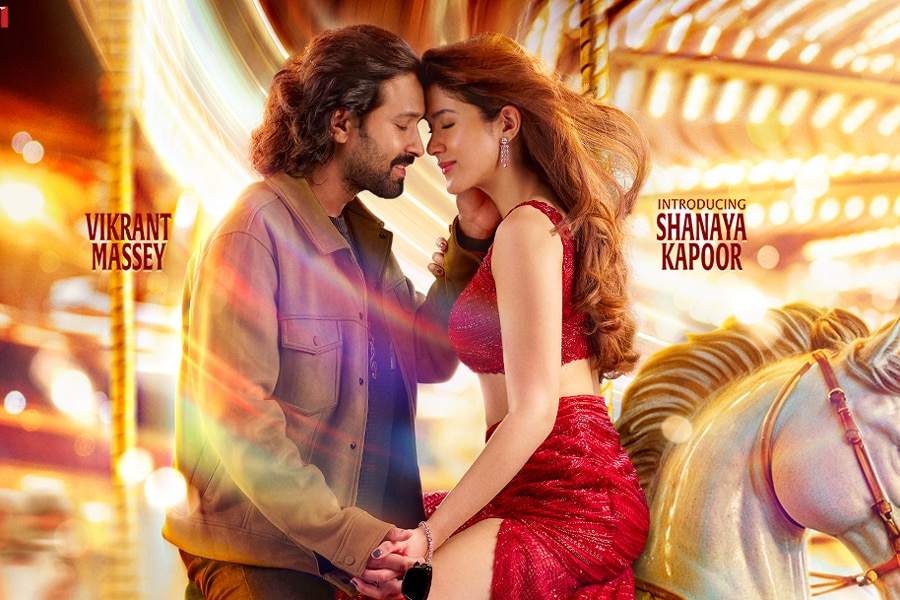 Shanaya and Vikrant in Aankhon Ki Gustaakhiyan Shanaya and Vikrant in Aankhon Ki Gustaakhiyan