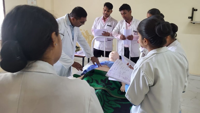 Only 1 Doctor Available Per 811 People In India, Government Data Reveals