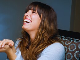 Benefits of Laughing: हसताय ना? खळखळून हसण्याचे 'हे' आहेत फायदे; जाणून घ्या