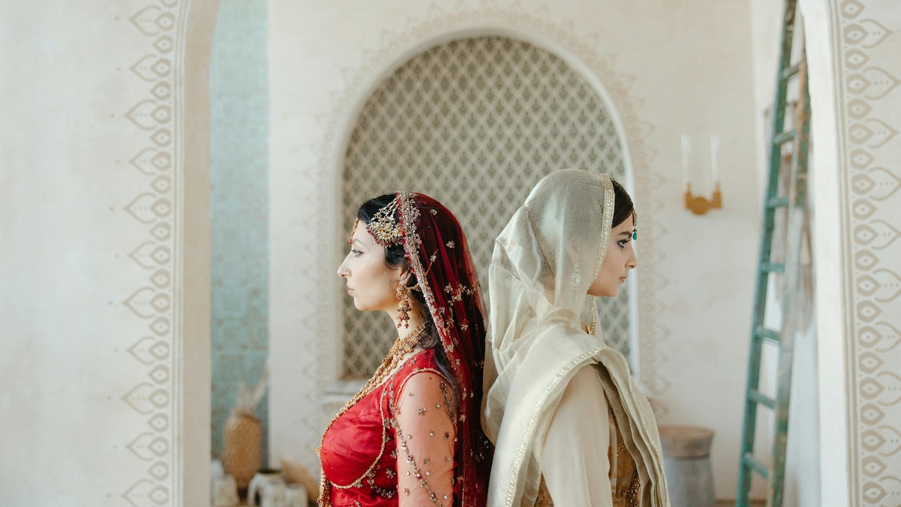 Your neckline and wedding vibe should guide your jewellery choice. Your neckline and wedding vibe should guide your jewellery choice.