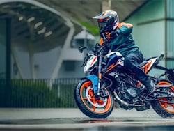 KTM 160 Duke New Variant Launched At Rs 1.78 Lakh; Gets Colour TFT Display