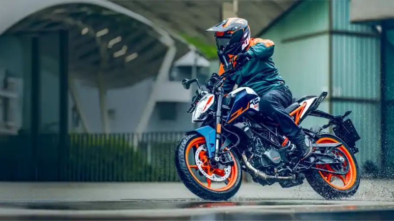 KTM 160 Duke New Variant Launched At Rs 1.78 Lakh; Gets Colour TFT Display