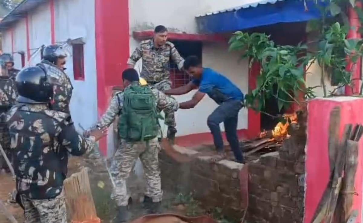 Faith And Tribal Tradition Faultline Cracks, Burial Turns Into Battleground In Chhattisgarh