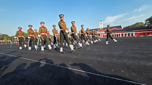 491 ऑफिसर कैडेट्स के पंखों को मिली उड़ान, देहरादून में IMA की पासिंग आउट परेड के साथ सेना शामिल 